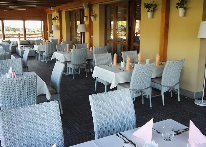 Malvazia ホテル Prievaly